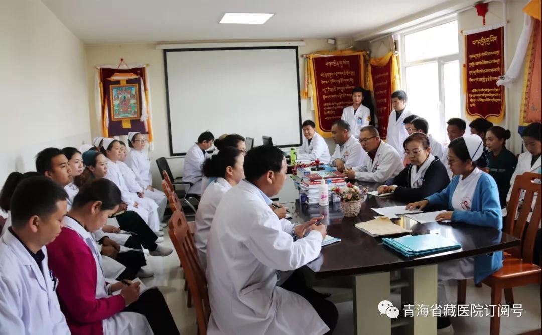 性爱直播举办规范化临床教学查房观摩活动(图4)