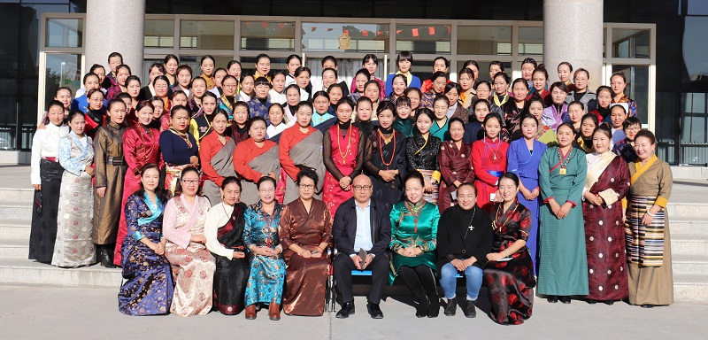 青海省藏医药学会护理专业委员会召开2019年学术年会暨特色护理理论与实践技能培训班(图11) 青海省藏医药学会护理专业委员会召开2019年学术年会暨特色护理理论与实践技能培训班(图11)