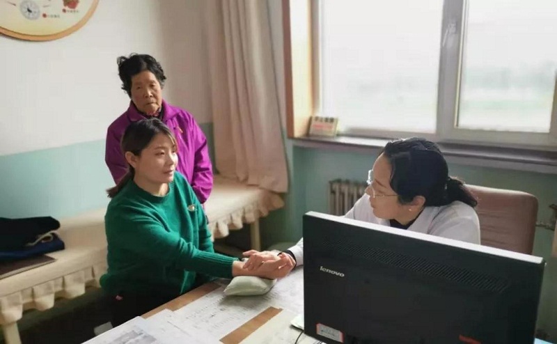性爱直播
与大堡子中心卫生院及总寨镇中心卫生院开展藏医联合门诊(图1)