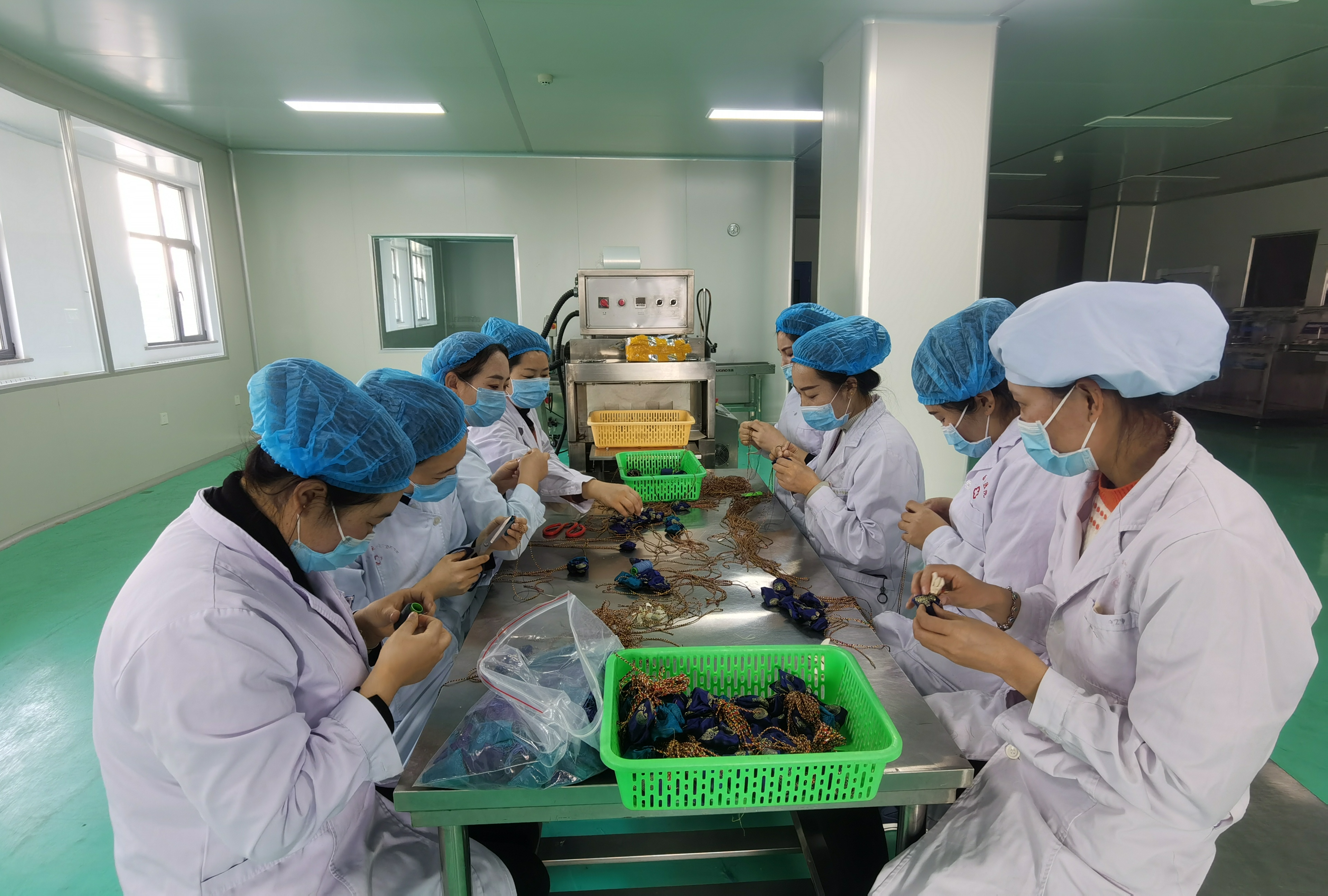 青海省科技厅莫重明厅长 赴省藏性爱直播
调研慰问(图2)