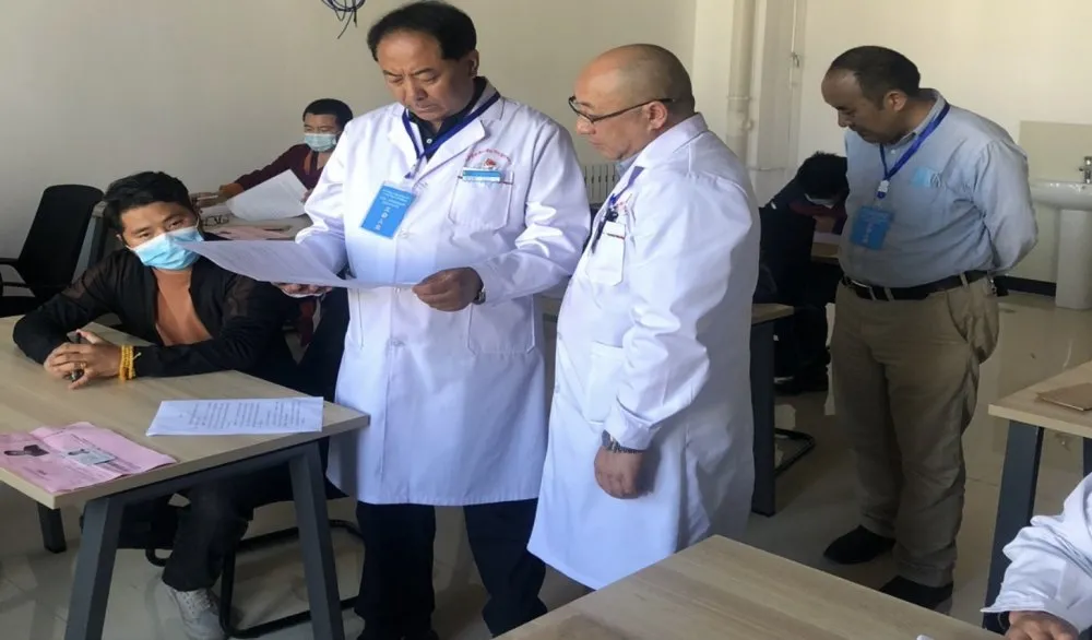 性爱直播顺利完成2020年全国藏蒙医医师资格实践技能考试任务(图1)